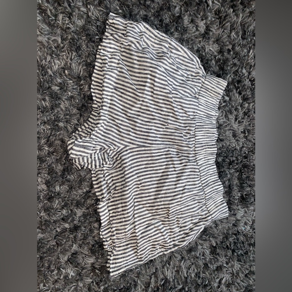 Black and white striped cute shorts size medium